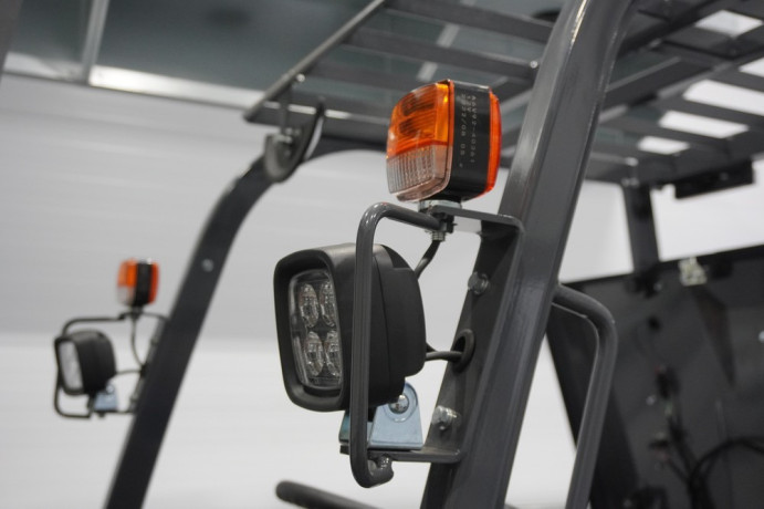 elektriceskii-vilocnyi-pogruzcik-trf-15-tonny-v-dnr-novyi-dostavka-big-2