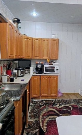 prodaetsia-3-komnatnaia-kvartira-v-makeevkezapadnaianaprotiv-gipermarketa-pallet-big-0