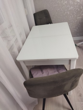 prodam-obedennyi-stol-big-1