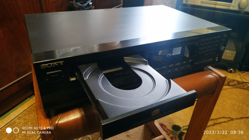 cd-pleer-soni-cdp-d7-big-2