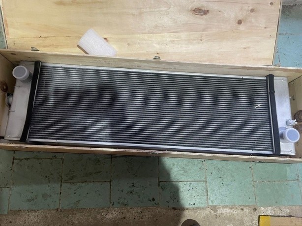 radiator-oxlazdeniia-vodianoi-206-03-21412-komatsu-big-0