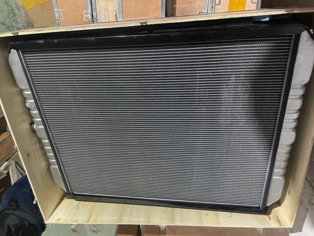 radiator-oxlazdeniia-vodianoi-11n8-40280-hyundai-big-0