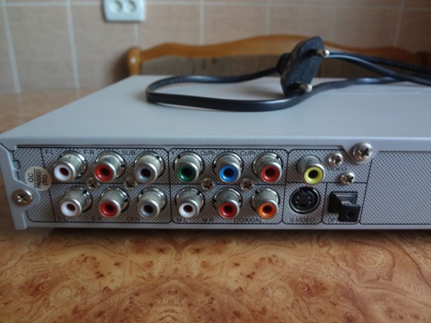 dvd-proigryvatel-deso-4800-big-4