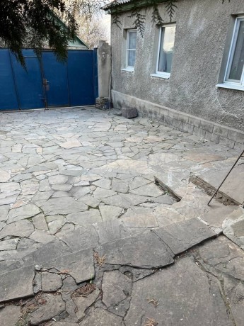prodam-dom-85-m2-v-gorode-lugansk-ulica-kommunarskaia-big-0