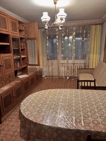 prodam-4-x-komnatnuiu-kvartiru-s-avt-otop-v-gorode-lugansk-kvartal-solnecnyi-big-0