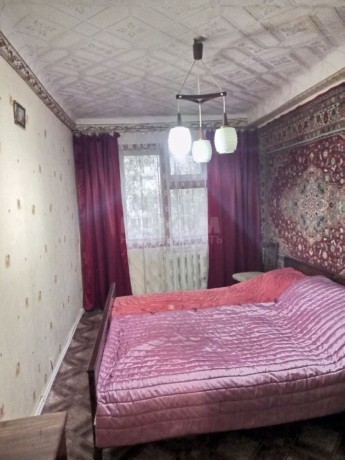 prodam-4-x-komnatnuiu-kvartiru-s-avt-otop-v-gorode-lugansk-kvartal-solnecnyi-big-1