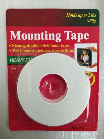 dvuxstoronniaia-kleikaia-lenta-mounting-tape-18-mm-x-5-m-belyi-big-0