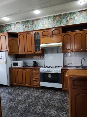 prodam-dom-350-m2-v-gorode-lugansk-ulica-smolenskaia-big-2