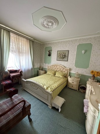 prodam-kvartiru-200-m2-v-centre-goroda-lugansk-ulica-sovetskaia-big-2