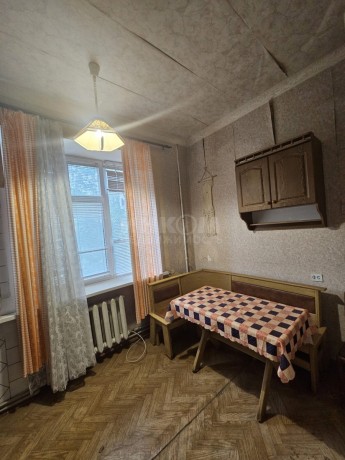 prodam-3-x-komn-kvartiru-s-avt-otop-v-gorode-lugansk-ulica-vladimira-sevcenko-big-3
