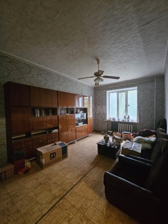prodam-3-x-komn-kvartiru-s-avt-otop-v-gorode-lugansk-ulica-vladimira-sevcenko-big-4
