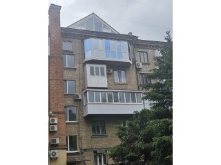 Продам квартиру 326м2 в центре города Луганск Площадь Героев Великой Отечественной Войны