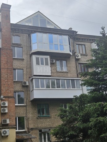 prodam-kvartiru-326m2-v-centre-goroda-lugansk-ploshhad-geroev-velikoi-otecestvennoi-voiny-big-0