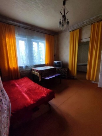 prodam-4-x-komn-kvartiru-v-gorode-lugansk-standartnyi-gorodok-big-3