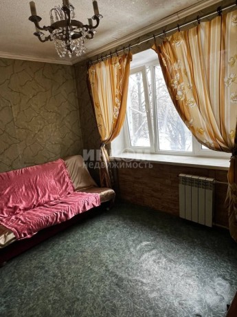 prodam-1-komn-kvartiru-14-m2-v-gorode-lugansk-26-i-kvartal-big-4