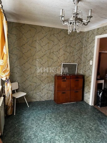 prodam-1-komn-kvartiru-14-m2-v-gorode-lugansk-26-i-kvartal-big-3