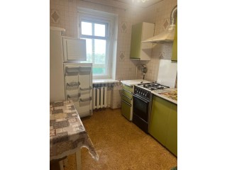 Продам 2-х комн квартиру в городе Луганск городок Пархоменко