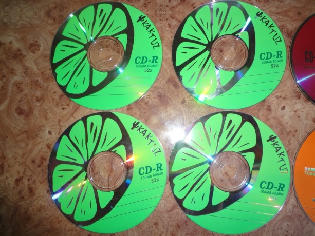cd-r-diski-s-boksom-dlia-nix-big-2