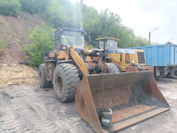 frontalnyi-pogruzcik-long-gong-cdm855-2007-big-0