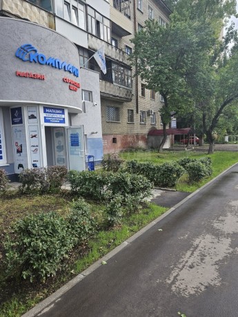 prodam-pomeshhenie-100-m2-v-gorode-lugansk-kvartal-druzba-big-0