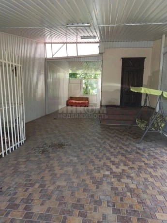 prodam-dom-285-m2-v-gorode-lugansk-zovtnevyi-raion-big-1