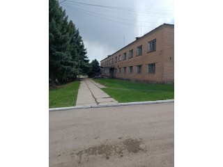 Продам 2-х этажное нежилое помещение центр п. Николаевка