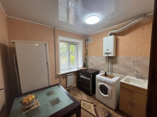 Продам 2-х комн квартиру в городе Луганск квартал Луганский