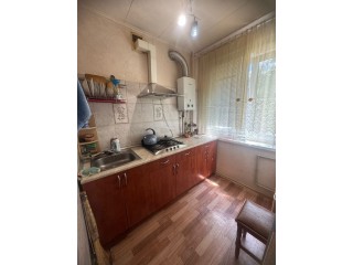 Продам 2-х комн. квартиру г. Луганск, п. Юбилейное, кв. Королева