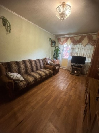 prodam-2-x-komn-kvartiru-g-lugansk-p-iubileinoe-kv-koroleva-big-2