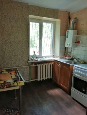 prodam-2-x-komn-kvartiru-v-centre-goroda-lugansk-big-0