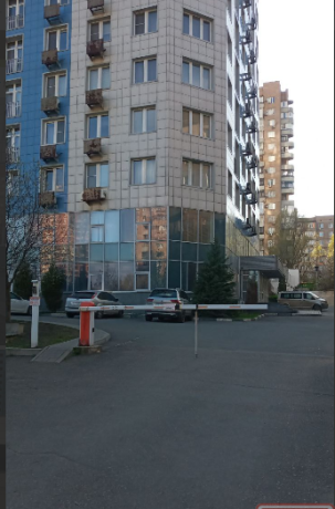 masinomesto-v-vorosilovskom-rne-v-diske-big-3