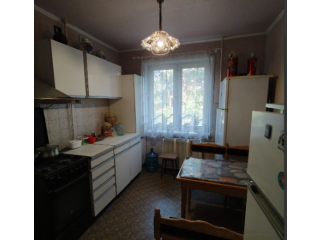 3-х ком. квартира в Кировском р-не. ул. Островского, 8