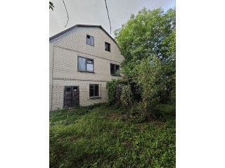 Продается недостроенный 3-х этажный Дом в г.Суходольск (Краснодонский район. )