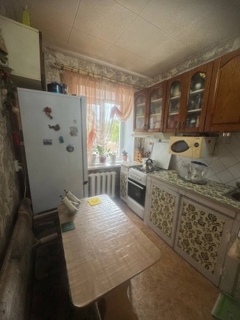 prodam-2-x-komn-kvartiru-g-lugansk-kv-gaevogo-big-0