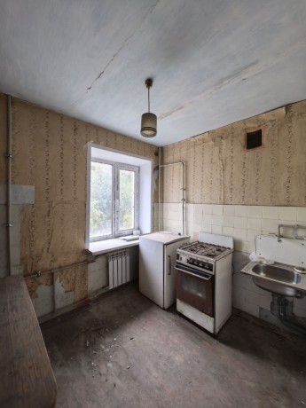 prodam-1-komnatnuiu-kvartiru-g-scaste-big-0