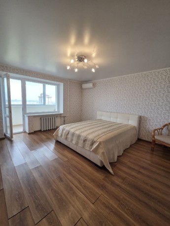 4-x-kom-kvartira-v-centre-vorosil-r-na-100-m2-1216-v-otlicnom-sostoianii-big-3