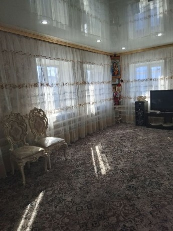 prodam-dobrotnyi-dom-lutuginskii-r-n-p-uspenka-big-3