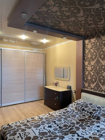 krupnogabaritnaia-64-m2-2-x-kom-kvartira-v-prol-r-ne-ul-shhetinina-big-2