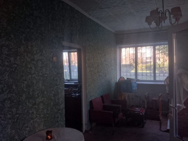 prodam-neziloe-pomeshhenie-centr-goroda-lutugino-big-1