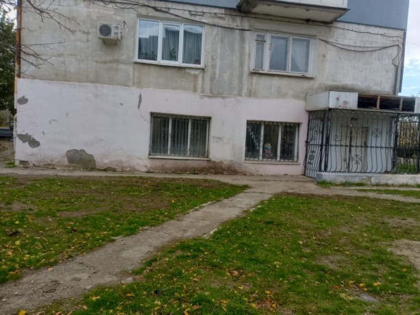 prodam-neziloe-pomeshhenie-centr-goroda-lutugino-big-0