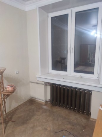 prodam-2-x-komnatnuiu-kvartiru-centr-goroda-luganska-r-n-kafe-snezinka-big-2