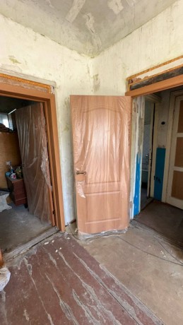 2-x-kom-kvartira-v-makeevke-ul-seksira-s-neokoncennym-remontom-big-1