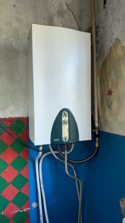 2-x-kom-kvartira-v-makeevke-ul-seksira-s-neokoncennym-remontom-big-0