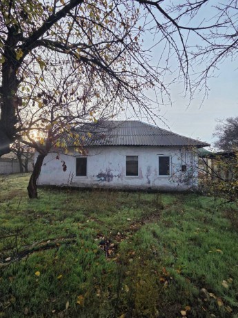 ucastok-9-sotok-s-domom-65-mm2-voda-247-v-proletarskom-r-ne-ul-zaovraznaia-big-0