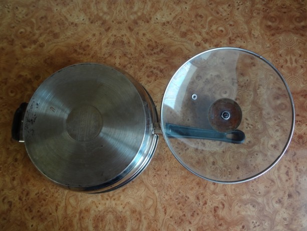 skovoroda-sanusy-iz-nerzaveiushhei-stali-big-3