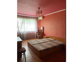 3-х ком. квартира в Кировском р-не. пр. Семашко