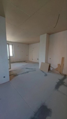 4-x-kom-kvartira-140-m2-4-et-22-etaznogo-doma-pr-panfilova-big-0