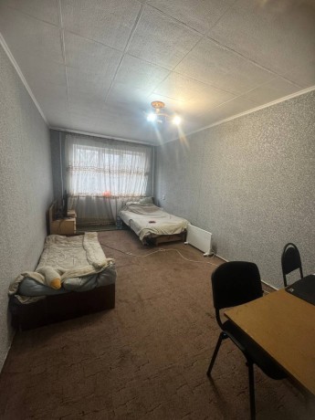 prodam-2-x-komn-kvartiru-g-lugansk-p-iubileinoe-kv-koroleva-big-1