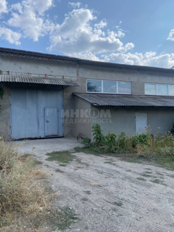 prodam-zdanie-sto-za-rulem-big-2