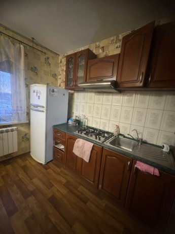 prodam-3-x-komnatnuiu-kvartiru-g-lugansk-ul-pobedonosnaia-big-1